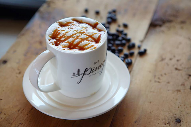 กาแฟของร้าน The Piney Bistro Cafe