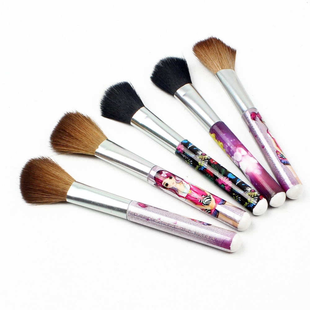 Telecorsa แปรงแต่งหน้า คละสี คละแบบ 1ชิ้น รุ่น Make-Up-Brush-00h-June3-Beam