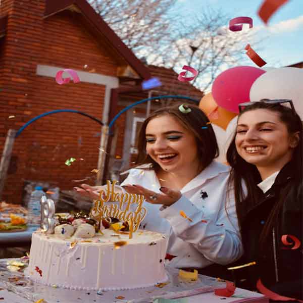 Cake Flags to make your birthday pop